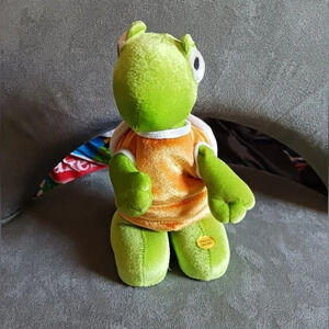Gemmy whip turtle dancer orange& green